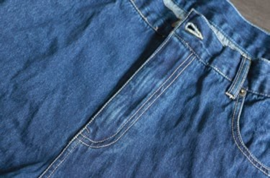 富怡自動(dòng)門襟機(jī)