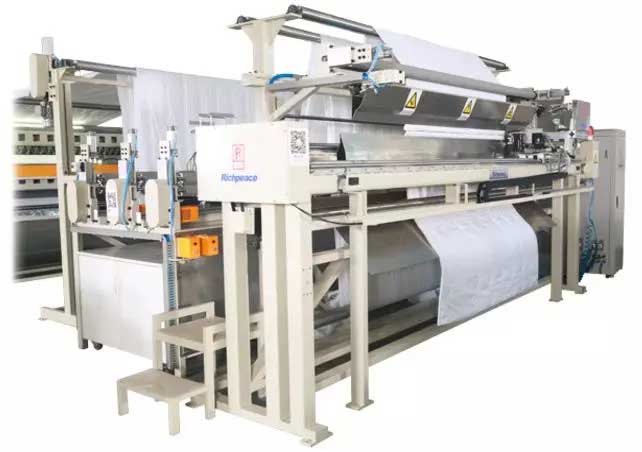 富怡被芯自動化生產線關鍵環節之大旋梭多針電腦絎縫機+全自動鎖四邊縫紉機